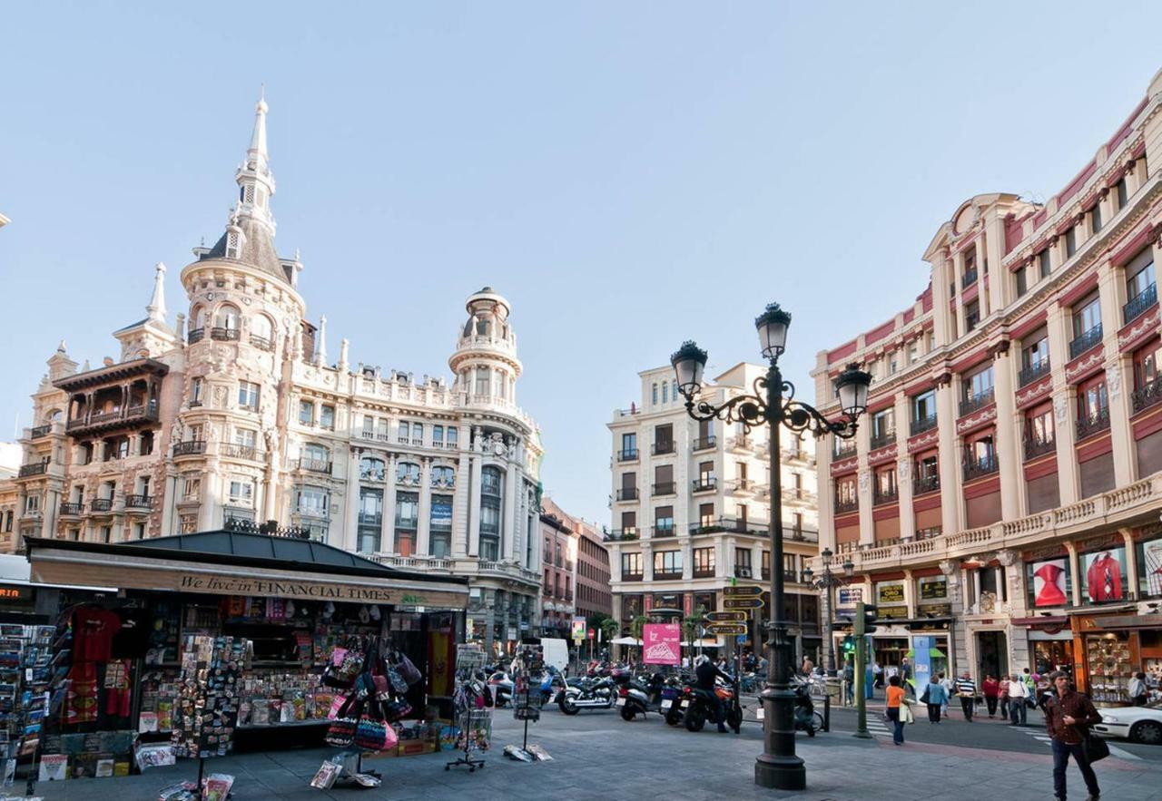 Atico En El Centro De Madrid - Calle Jardines Luaran gambar
