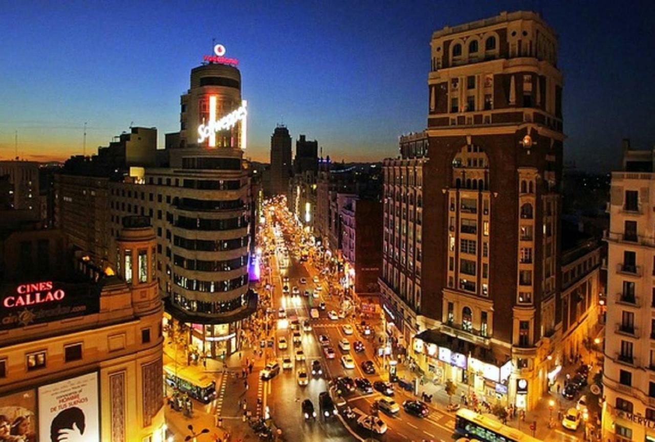 Atico En El Centro De Madrid - Calle Jardines Luaran gambar
